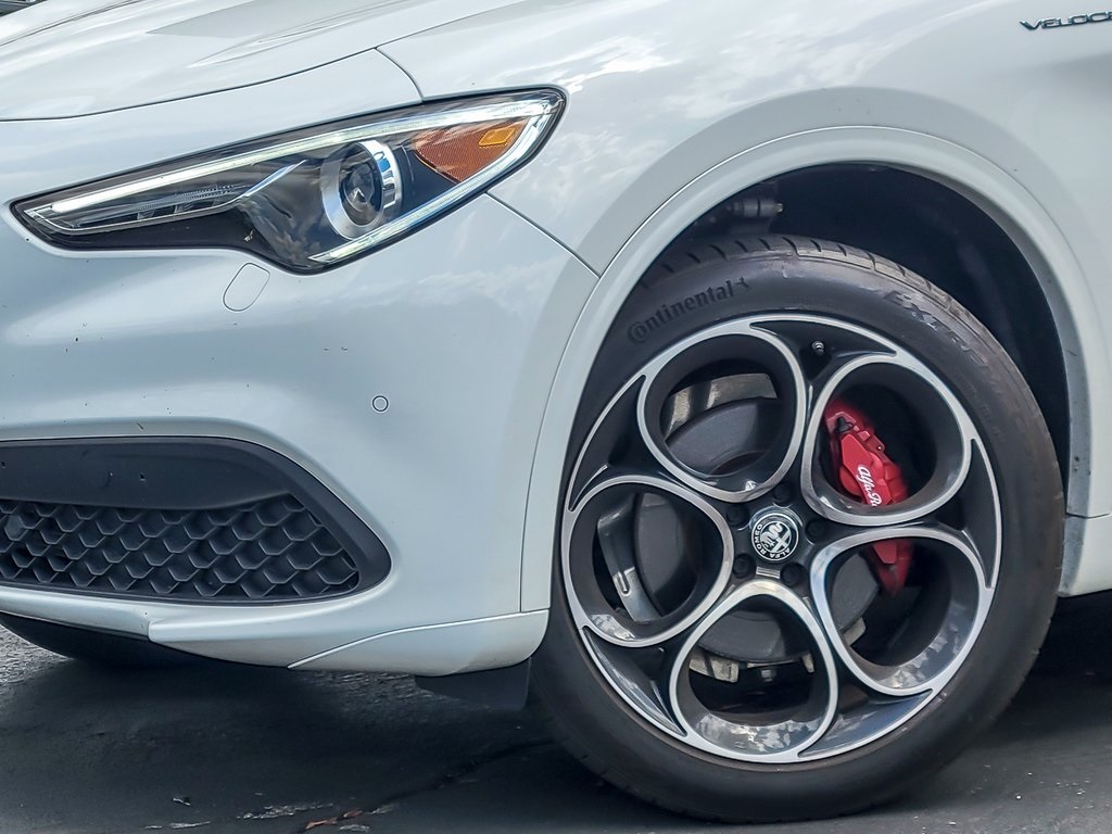 2022 Alfa Romeo Stelvio Ti Sport photo 3