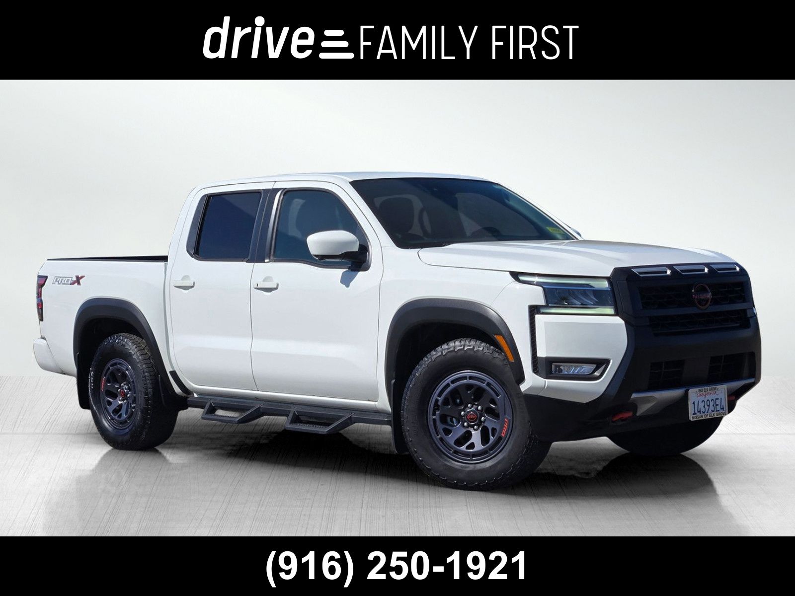 2025 Nissan Frontier PRO-X's photo