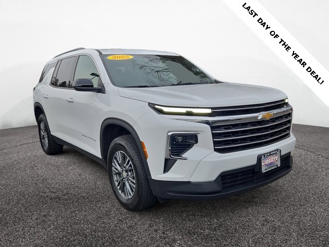 2025 Chevrolet Traverse LT's photo