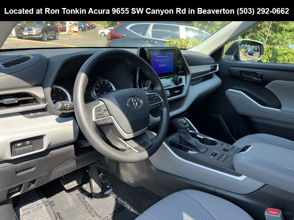 2023 Toyota Highlander L photo 13