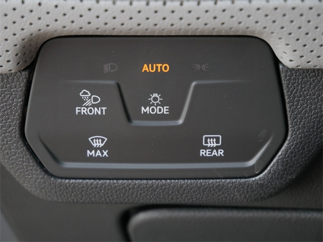 2025 Volkswagen Atlas Peak Edition photo 27