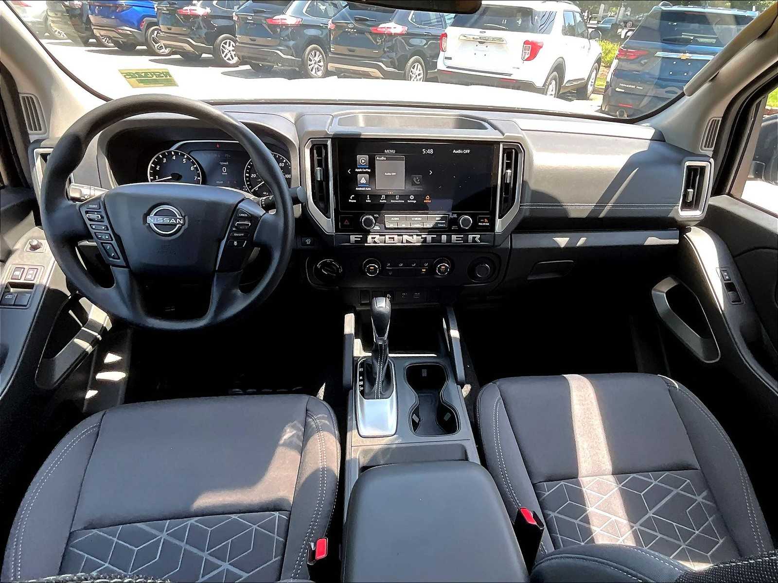 2025 Nissan Frontier SV photo 21
