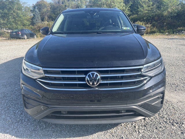 2022 Volkswagen Tiguan SE photo 2