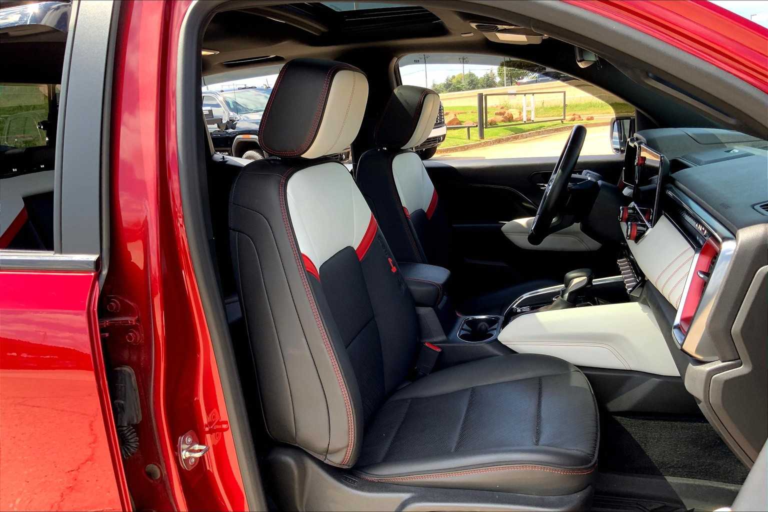 2023 Gmc Canyon AT4X photo 8