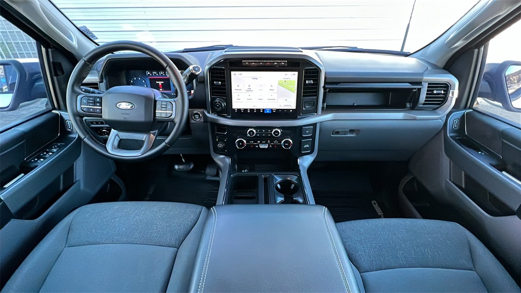 2024 Ford F-150 XLT photo 3