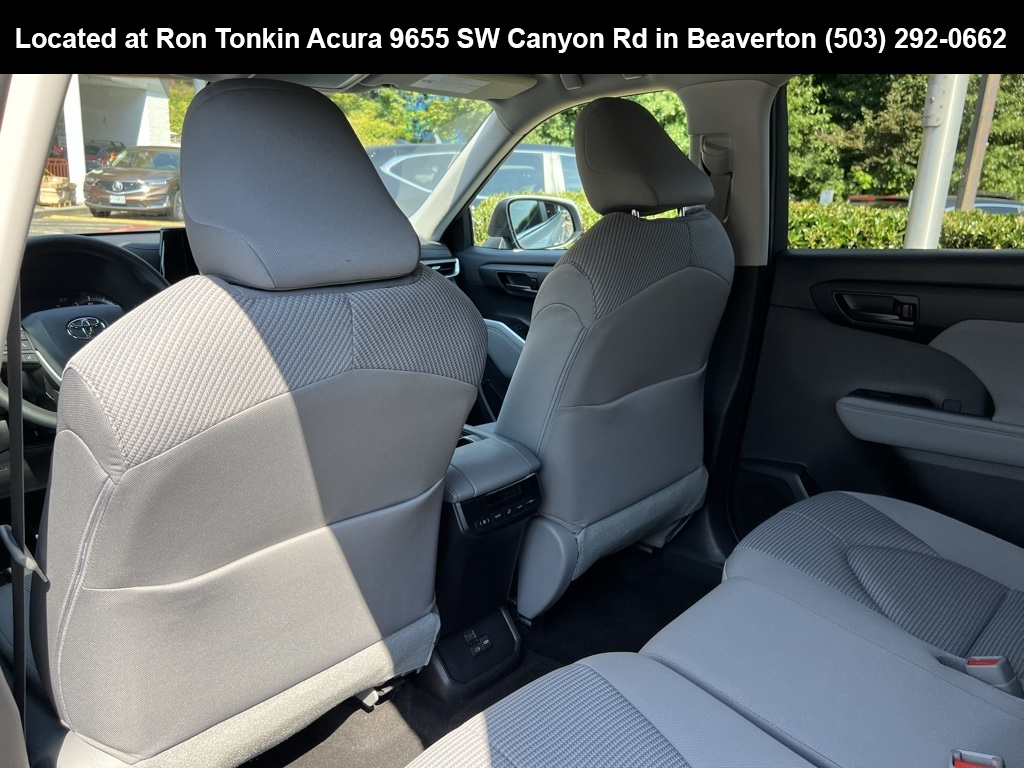 2023 Toyota Highlander L photo 27