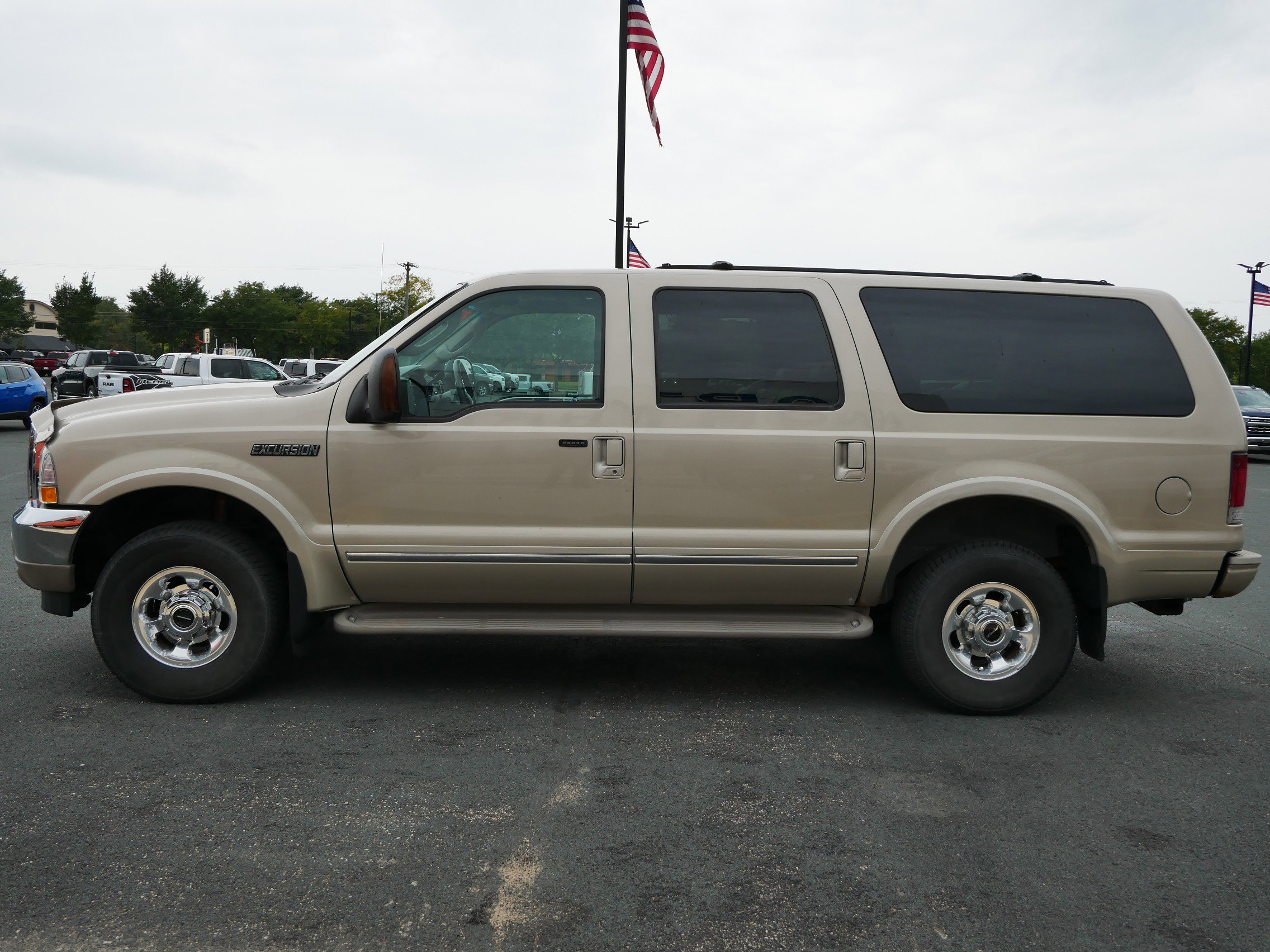 2004 Ford Excursion Limited photo 4