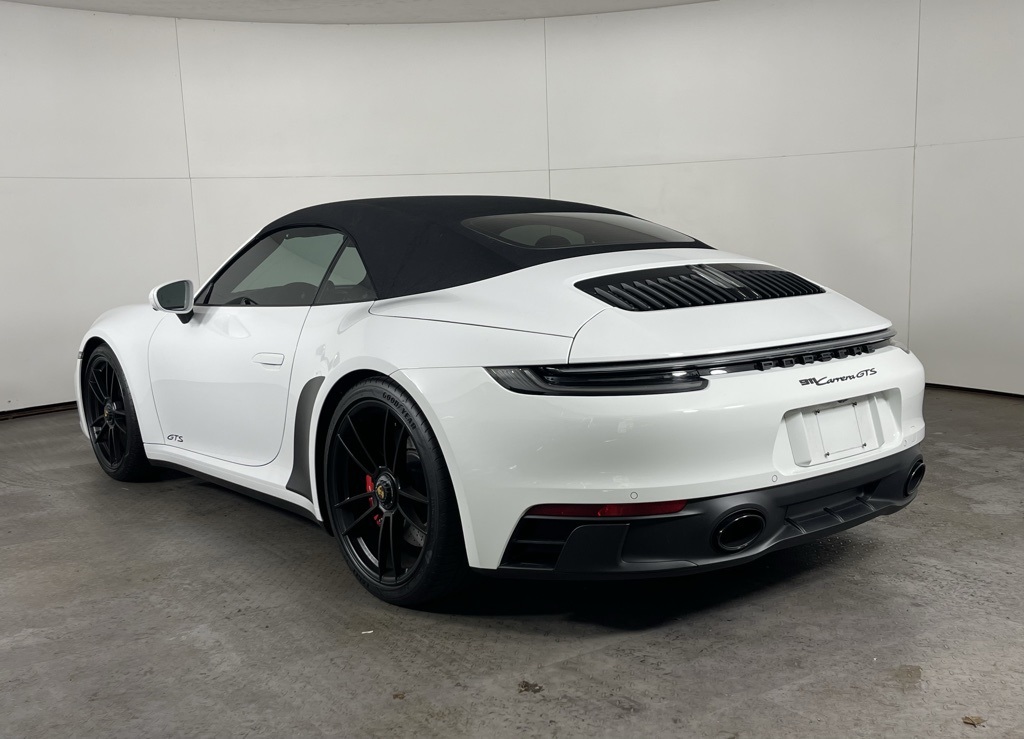 2023 Porsche 911 GTS photo 3