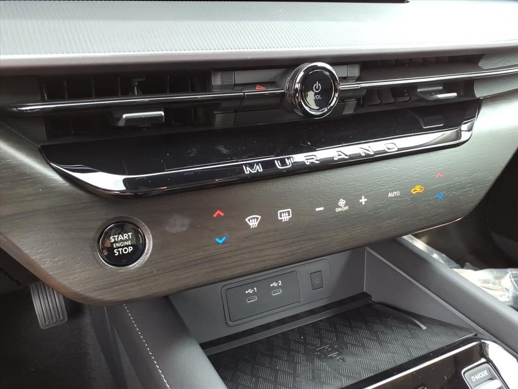 2025 Nissan Murano SV photo 17