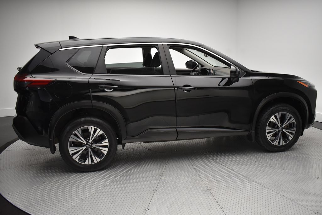 2023 Nissan Rogue SV photo 4
