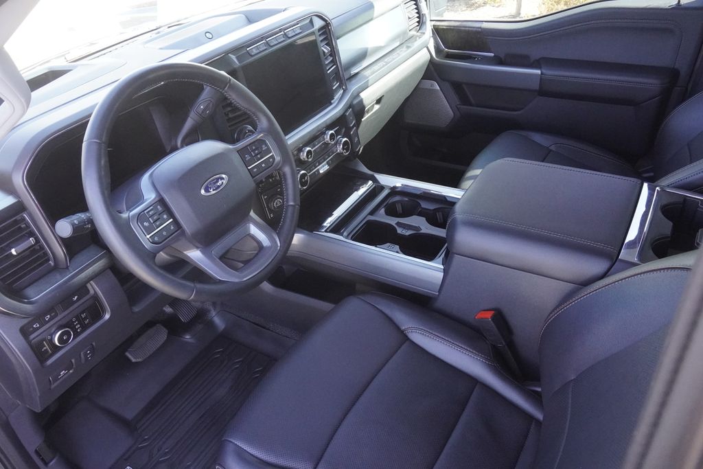 2024 Ford F-250 photo 18