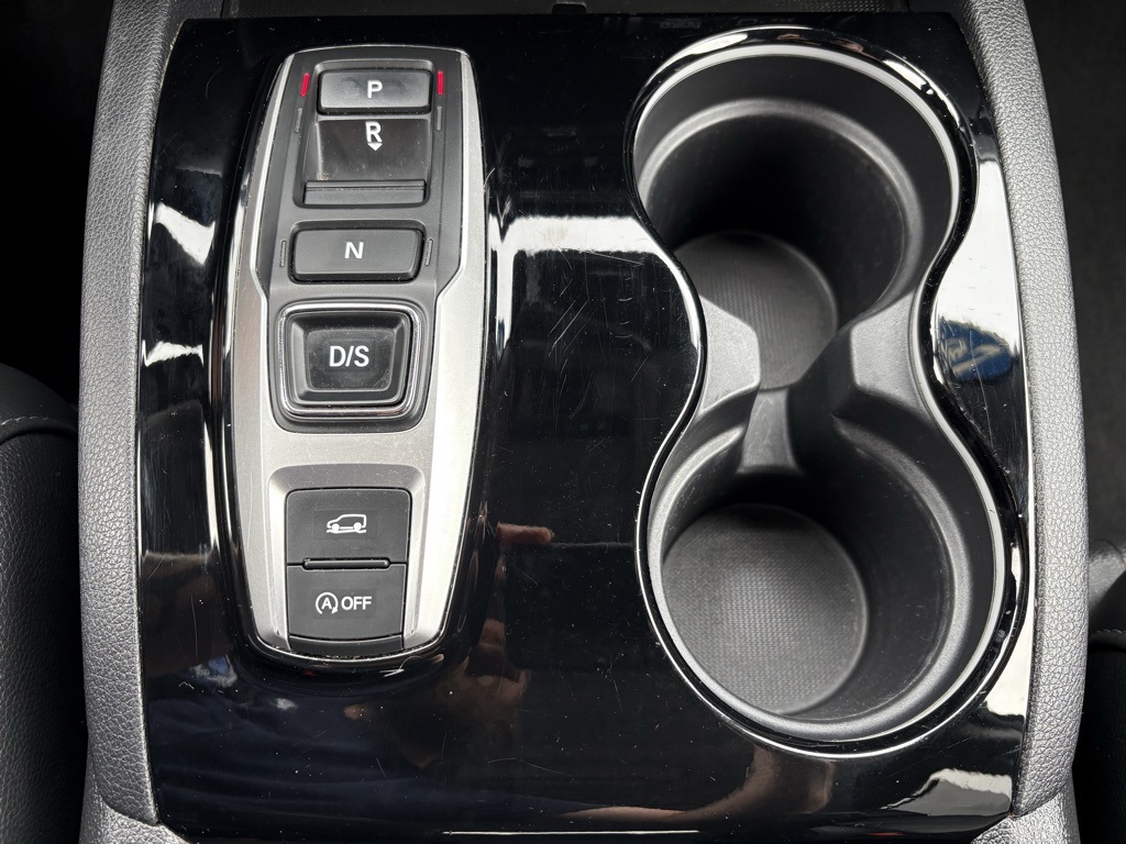 2020 Honda Pilot Touring photo 11