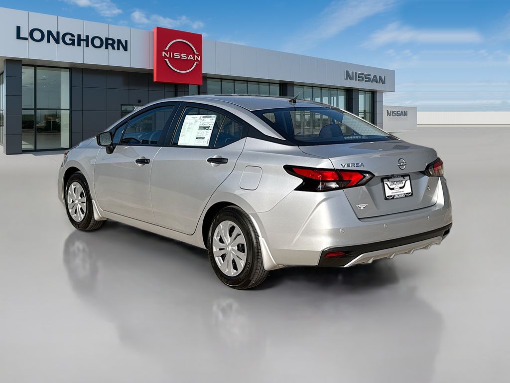 2025 Nissan Versa S photo 4