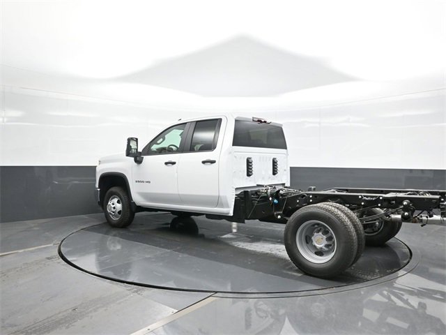 2026 Chevrolet Silverado 3500HD photo 3