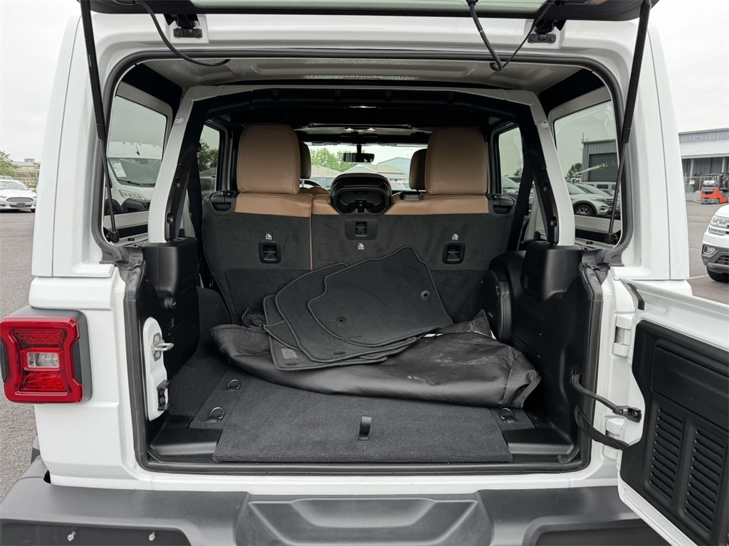 2021 Jeep Wrangler Unlimited Sahara photo 22