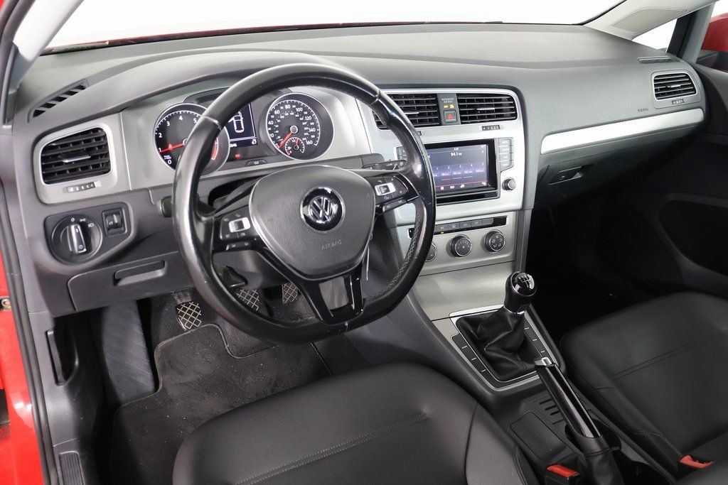 2015 Volkswagen Golf TSI S photo 5