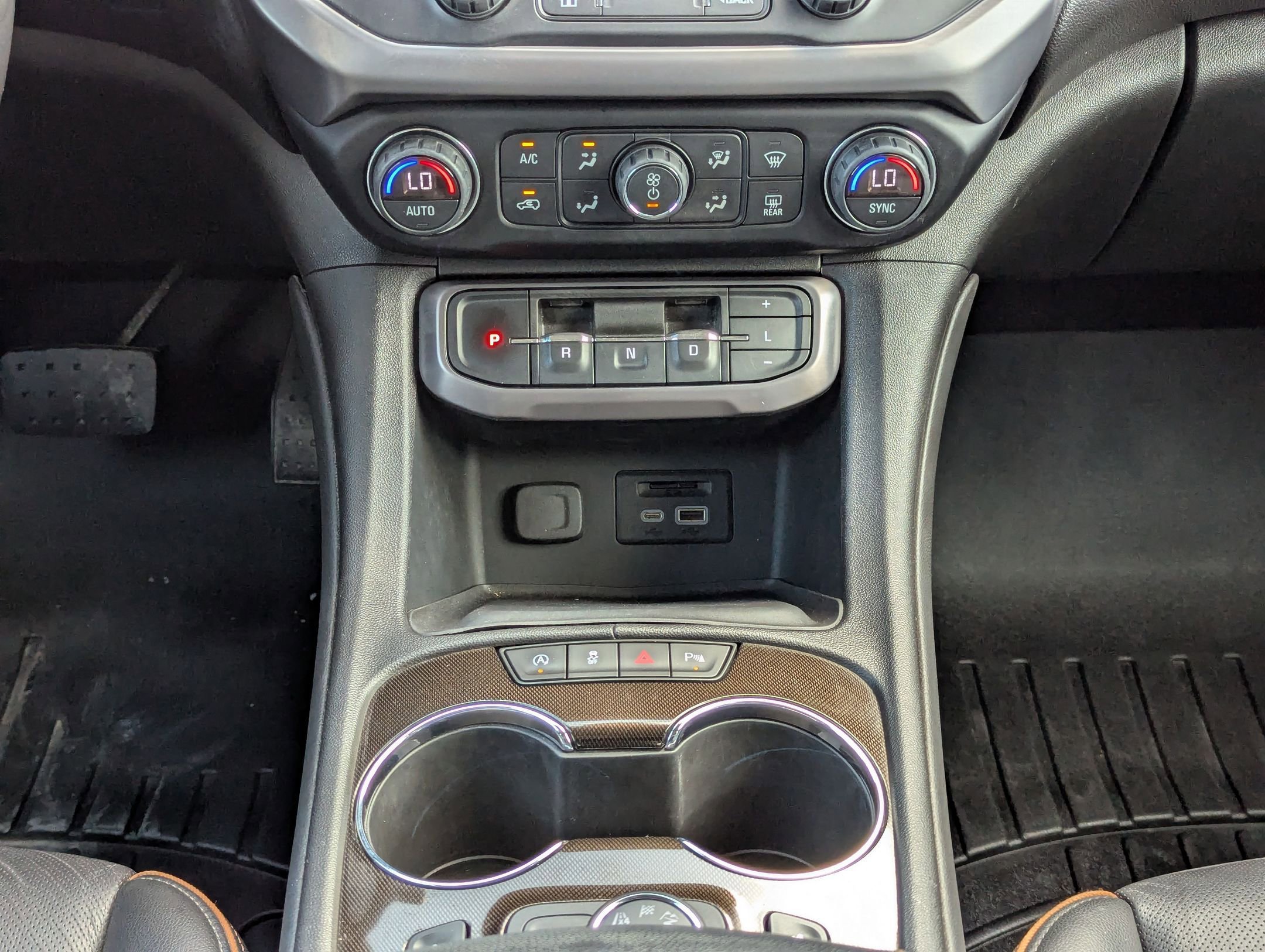 2021 Gmc Acadia AT4 photo 18