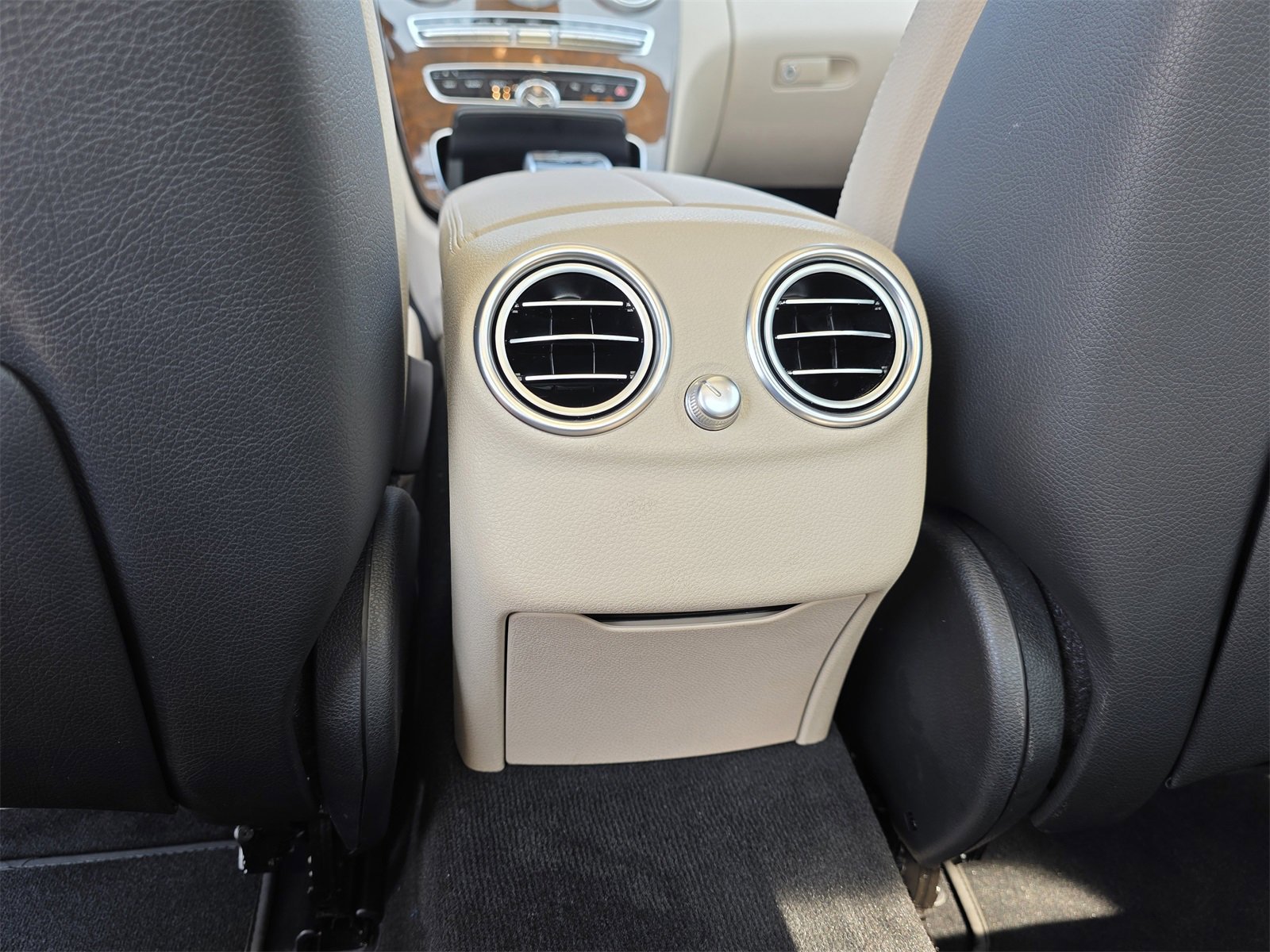 2016 Mercedes Benz C 300 photo 21