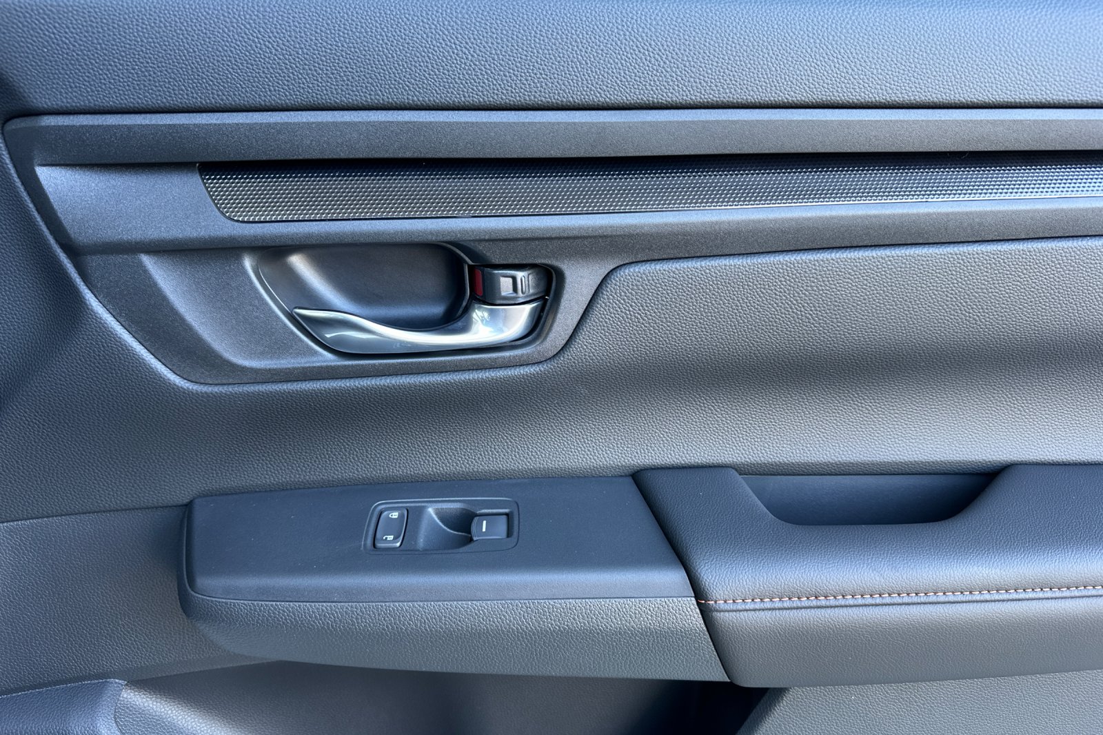 2026 Honda CR-V Hybrid Sport-L photo 17
