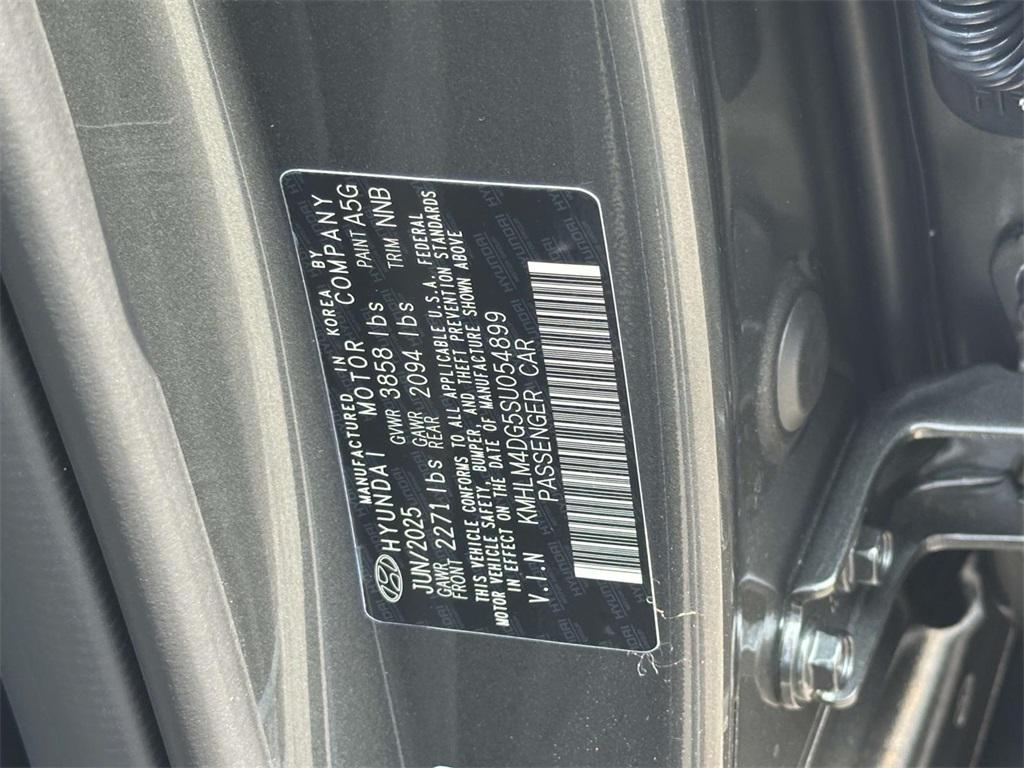2025 Hyundai Elantra SEL Sport photo 28