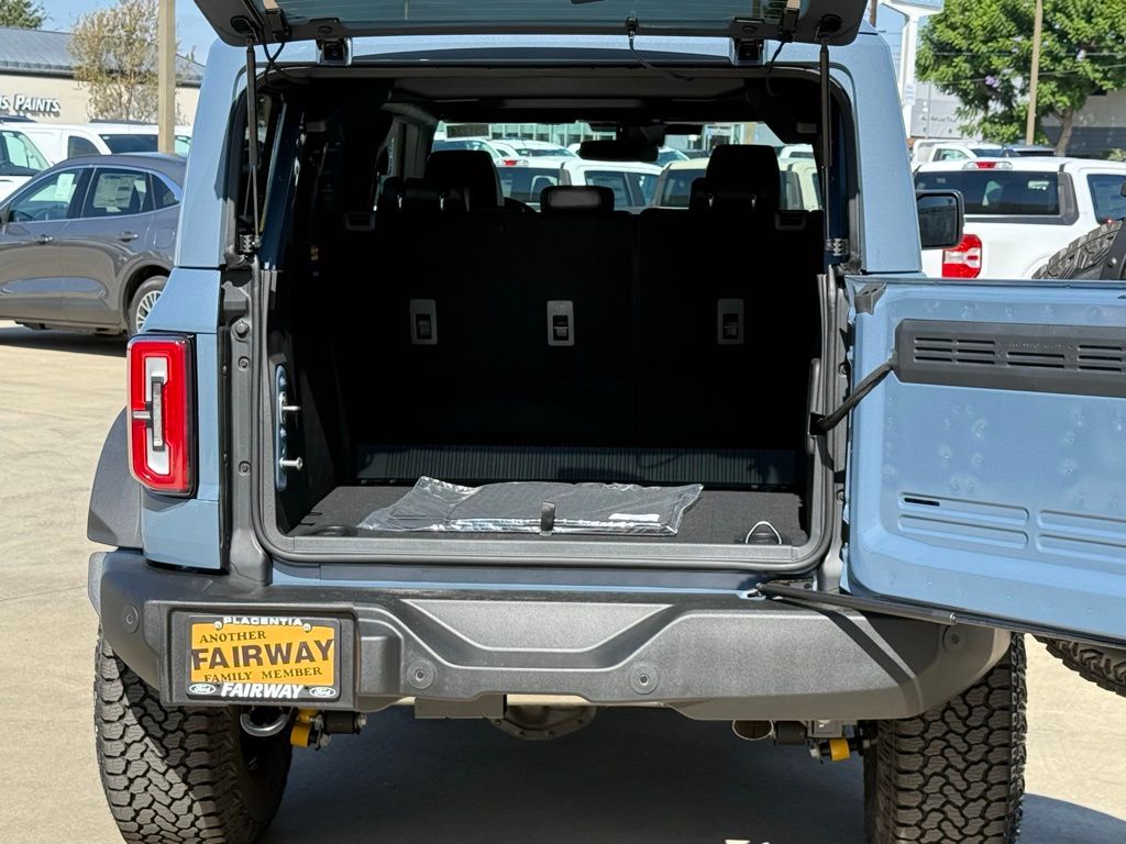 2025 Ford Bronco Outer Banks photo 17