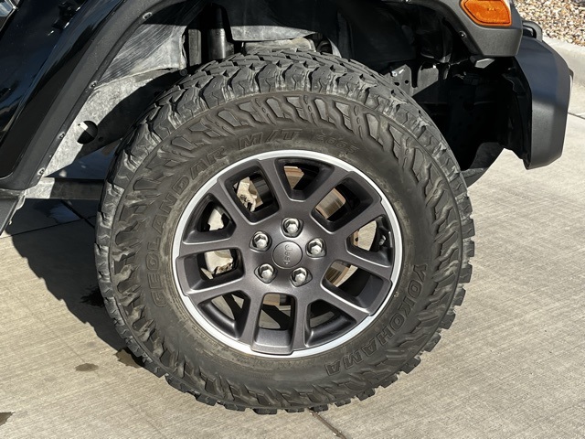 2022 Jeep Gladiator Overland photo 3