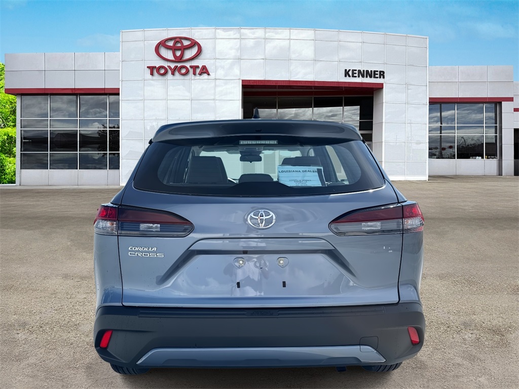 2026 Toyota Corolla L photo 4