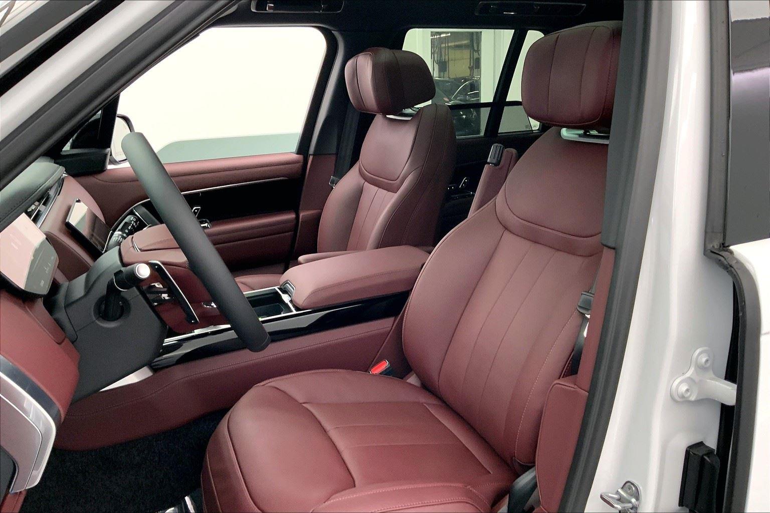 2025 Land Rover Range Rover Autobiography photo 5