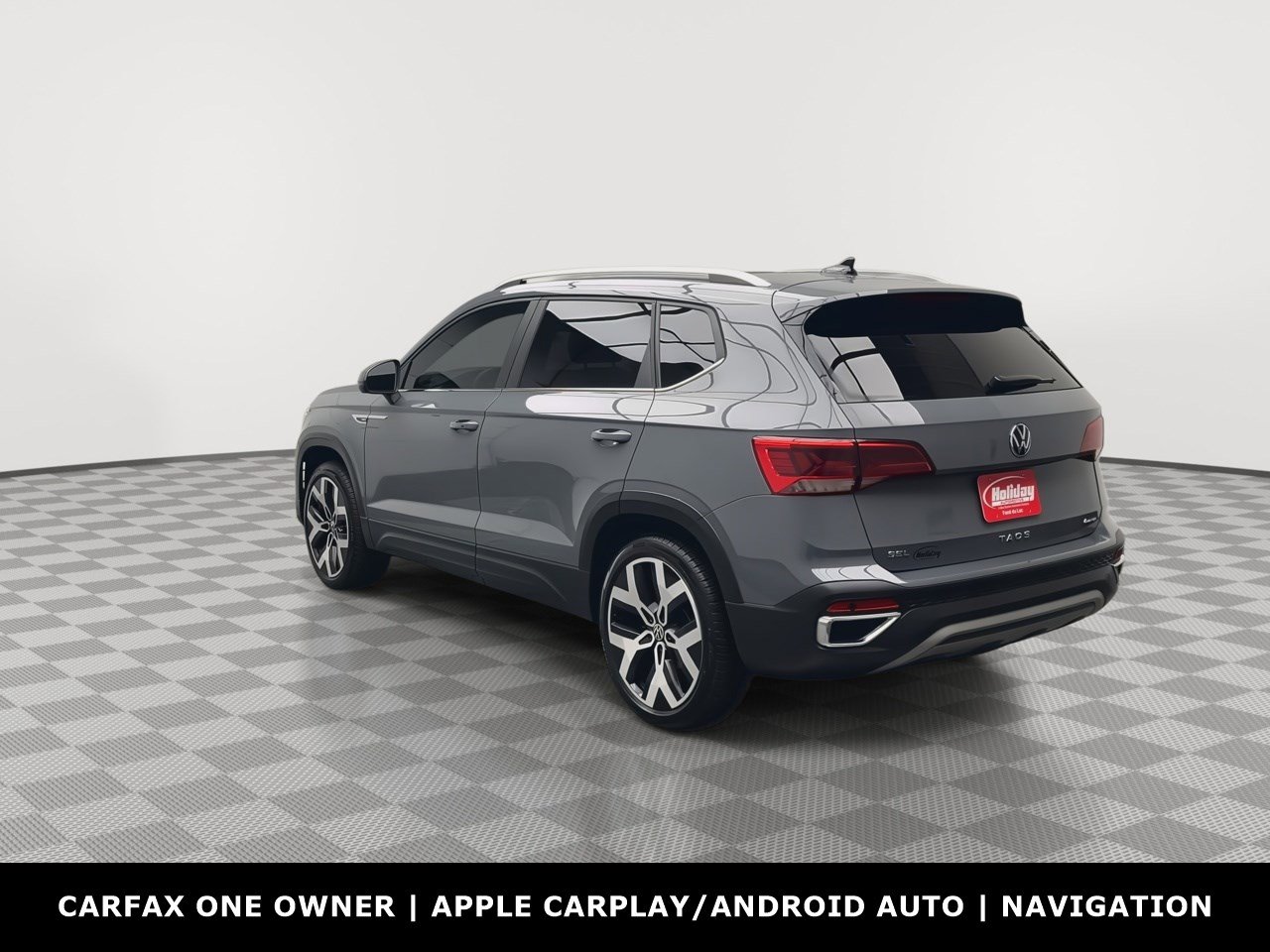 2022 Volkswagen Taos SEL photo 2