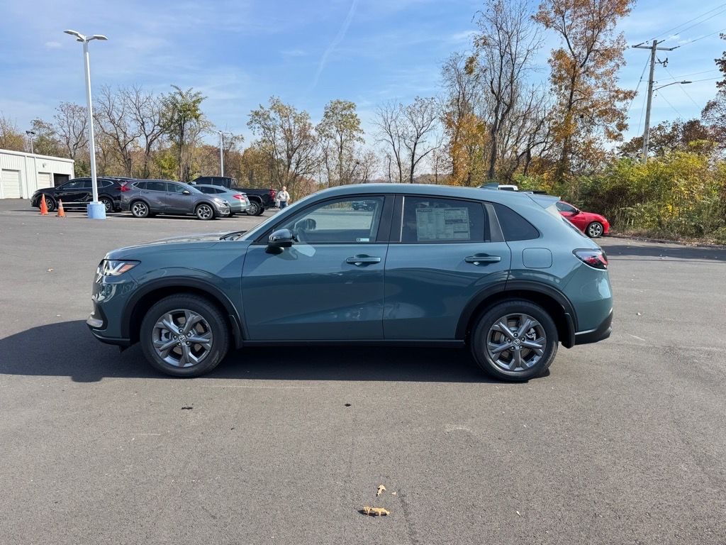 2026 Honda HR-V LX photo 2