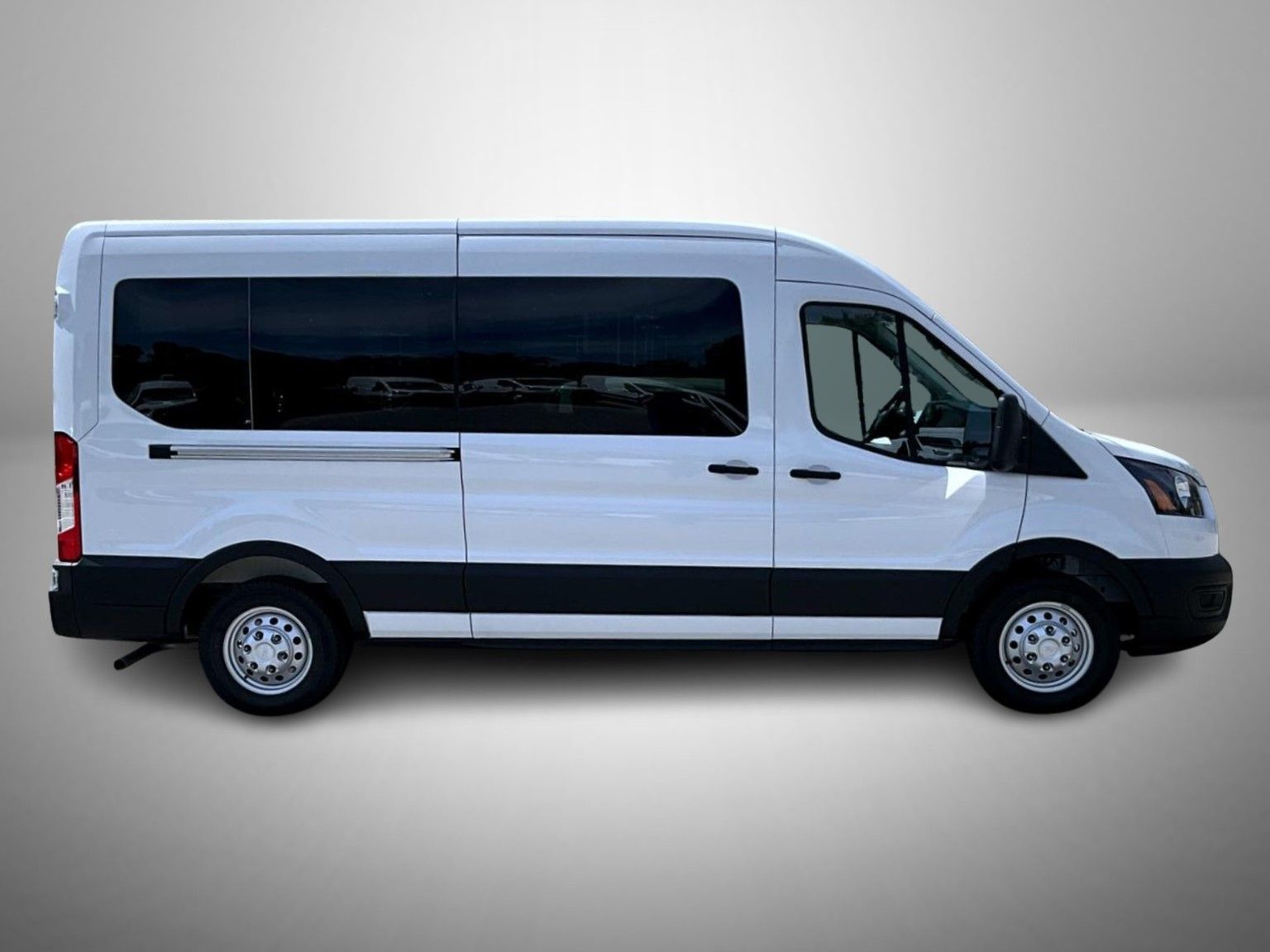 2025 Ford Transit Passenger XL photo 3