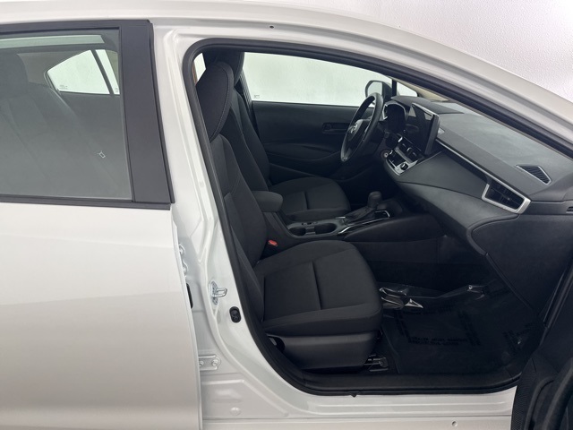 2025 Toyota Corolla LE photo 18