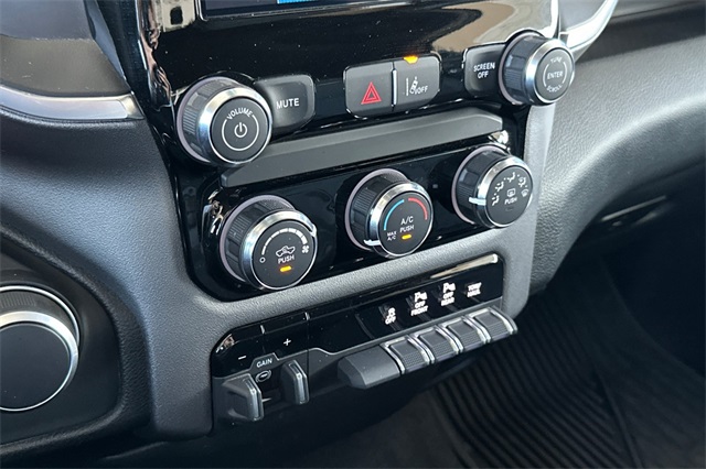2025 Ram 1500 Big Horn Lone Star photo 19