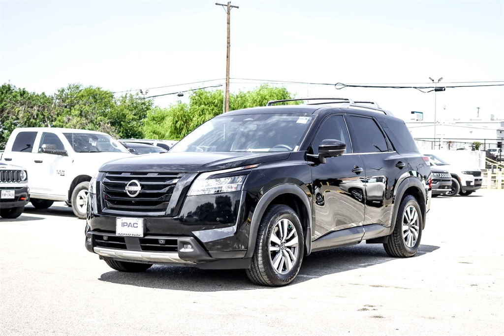 2023 Nissan Pathfinder SL photo 9