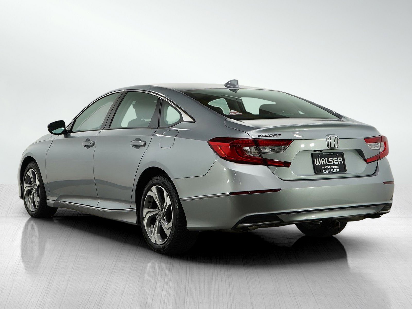 2019 Honda Accord EX-L 1.5T photo 3