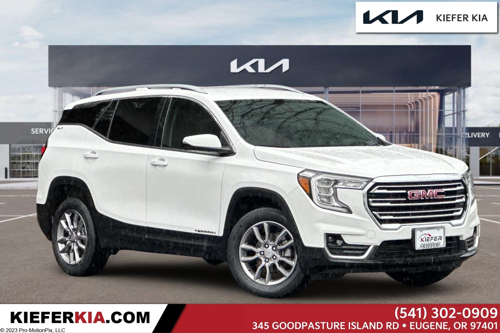 2024 GMC Terrain SLT's photo