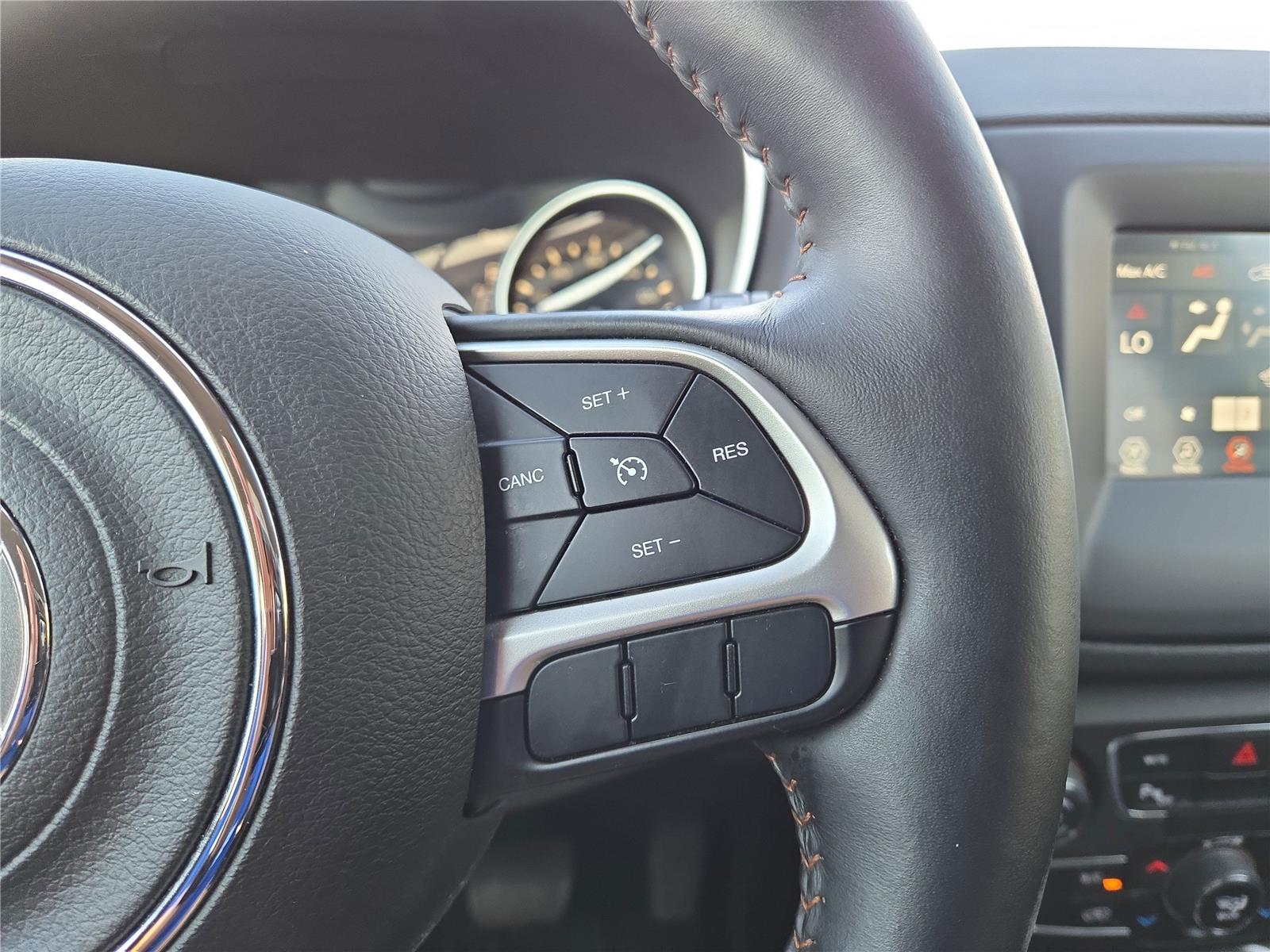 2018 Jeep Compass North Edition Latitude photo 11