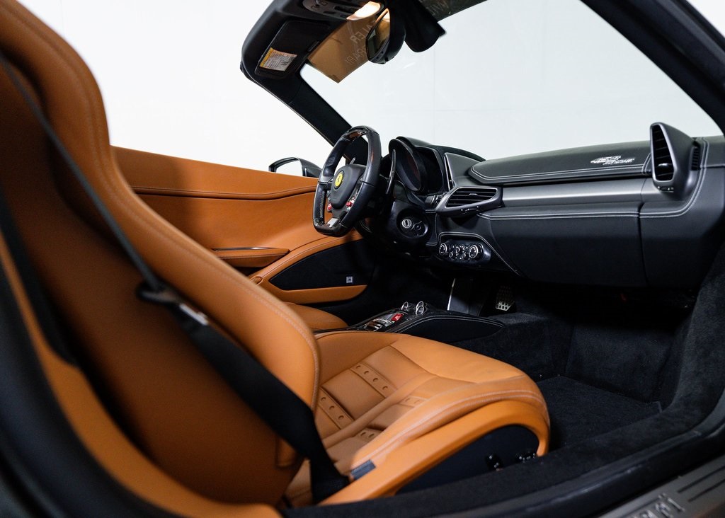 2014 Ferrari 458 Spider Base photo 22