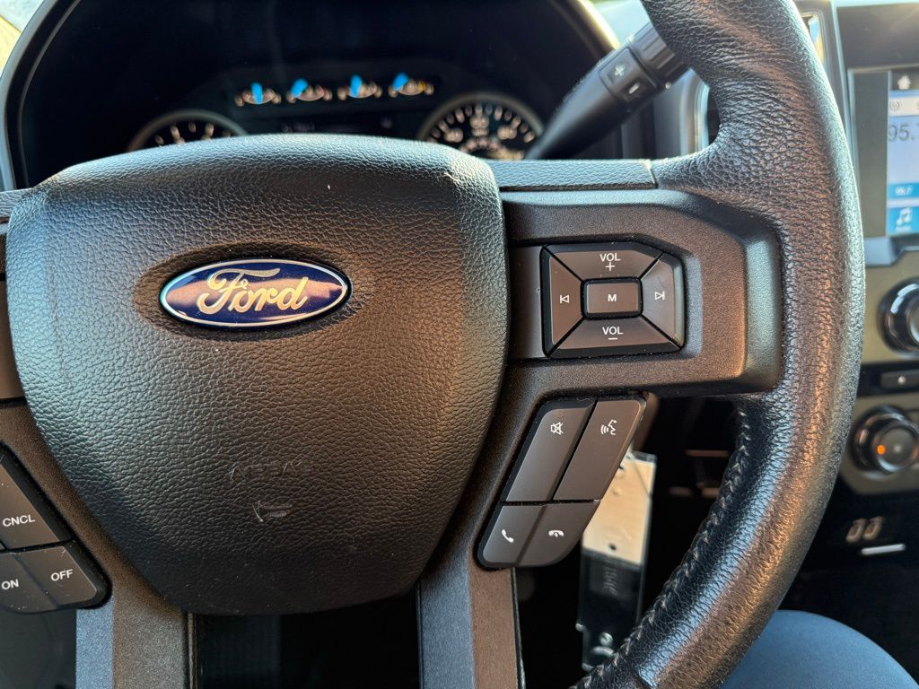 2016 Ford F-150 XLT photo 10