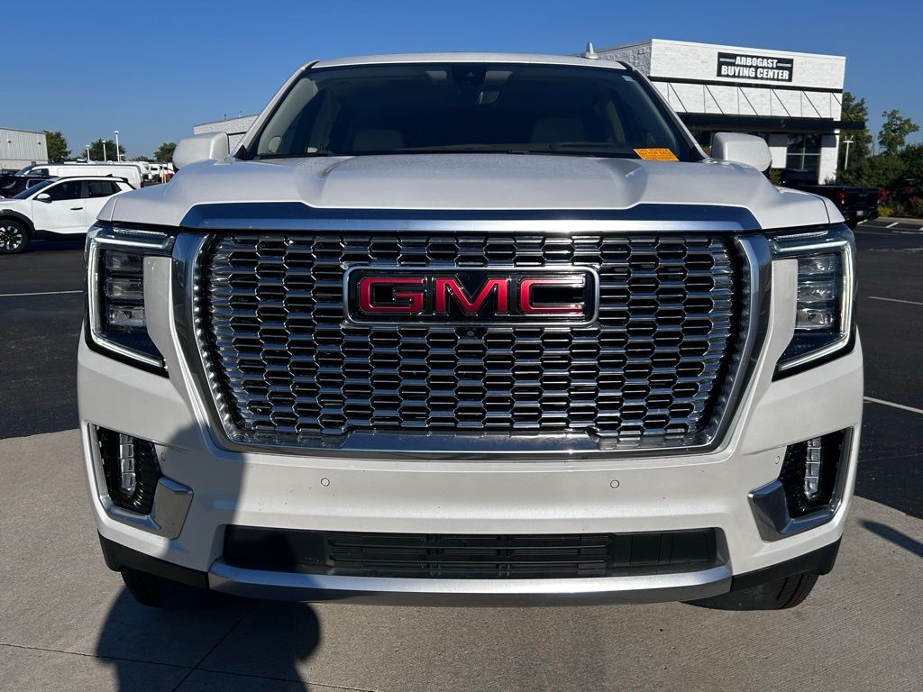 2022 Gmc Yukon XL Denali photo 2