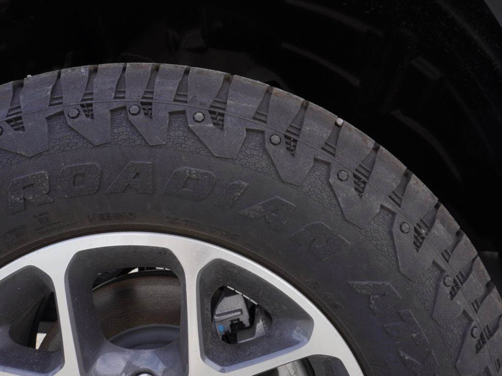 New 2024 Black Clear-Coat Exterior Paint Jeep 4-Door Sport S image 10