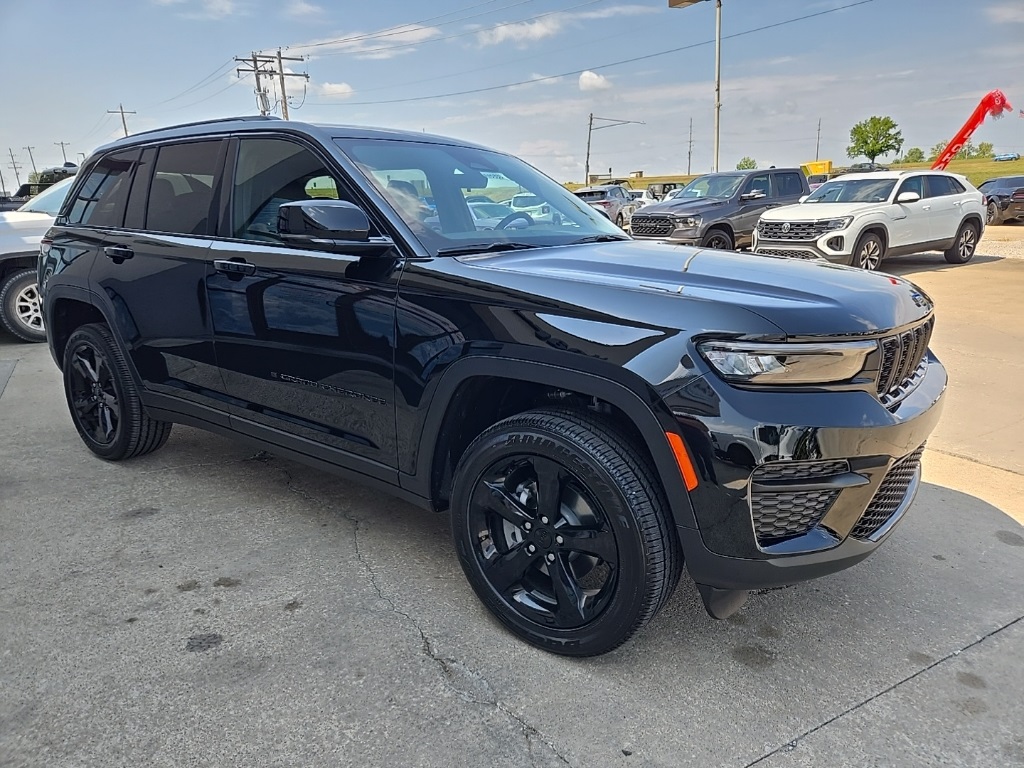 2025 Jeep Grand Cherokee Altitude X photo 14