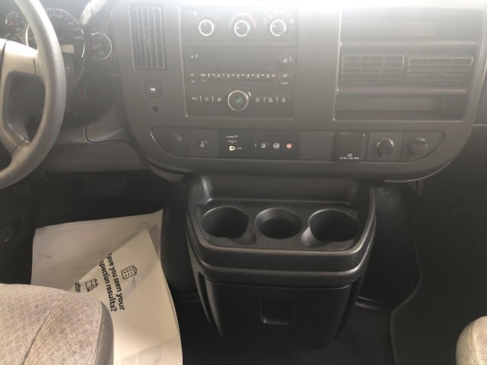 2017 Chevrolet Express Passenger LT photo 9