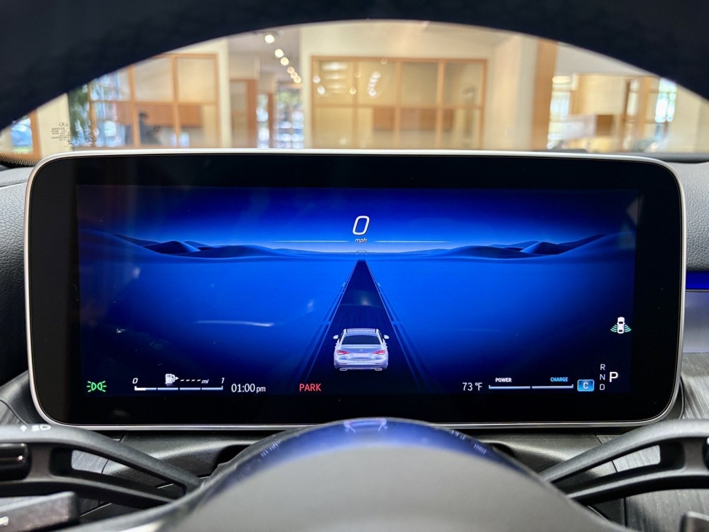 2025 Mercedes Benz C 300 photo 8