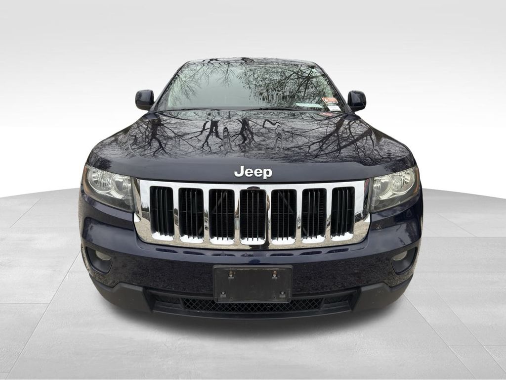 2012 Jeep Grand Cherokee Laredo photo 3