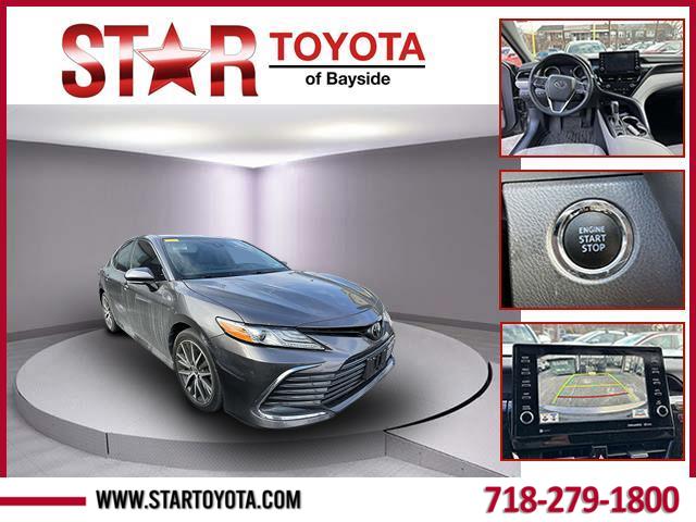 2022 Toyota Camry XLE's photo