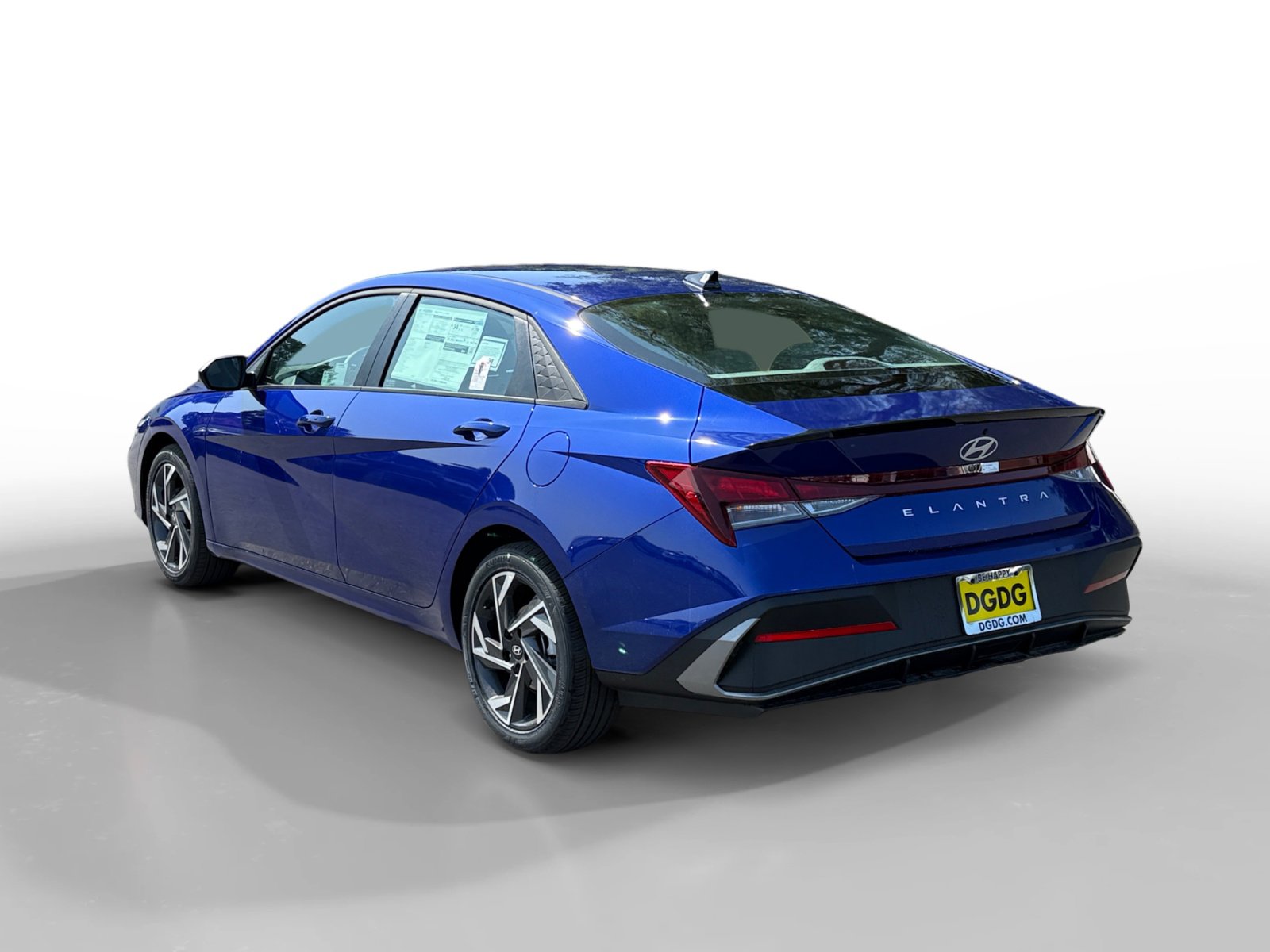 2025 Hyundai Elantra SEL Sport photo 3