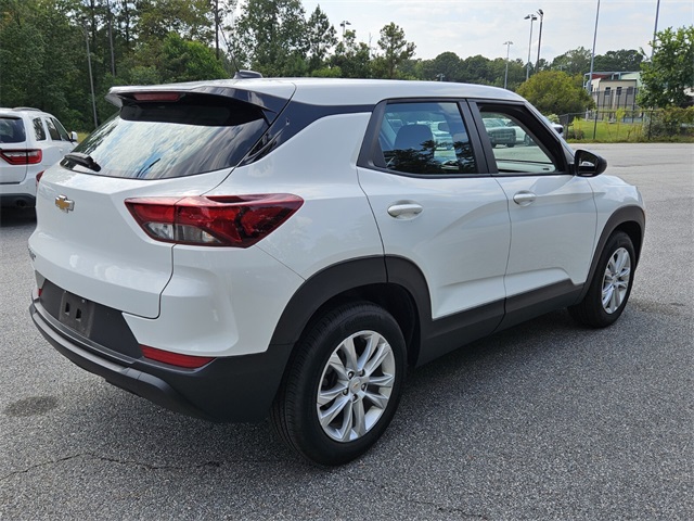 2023 Chevrolet Trailblazer LS photo 12