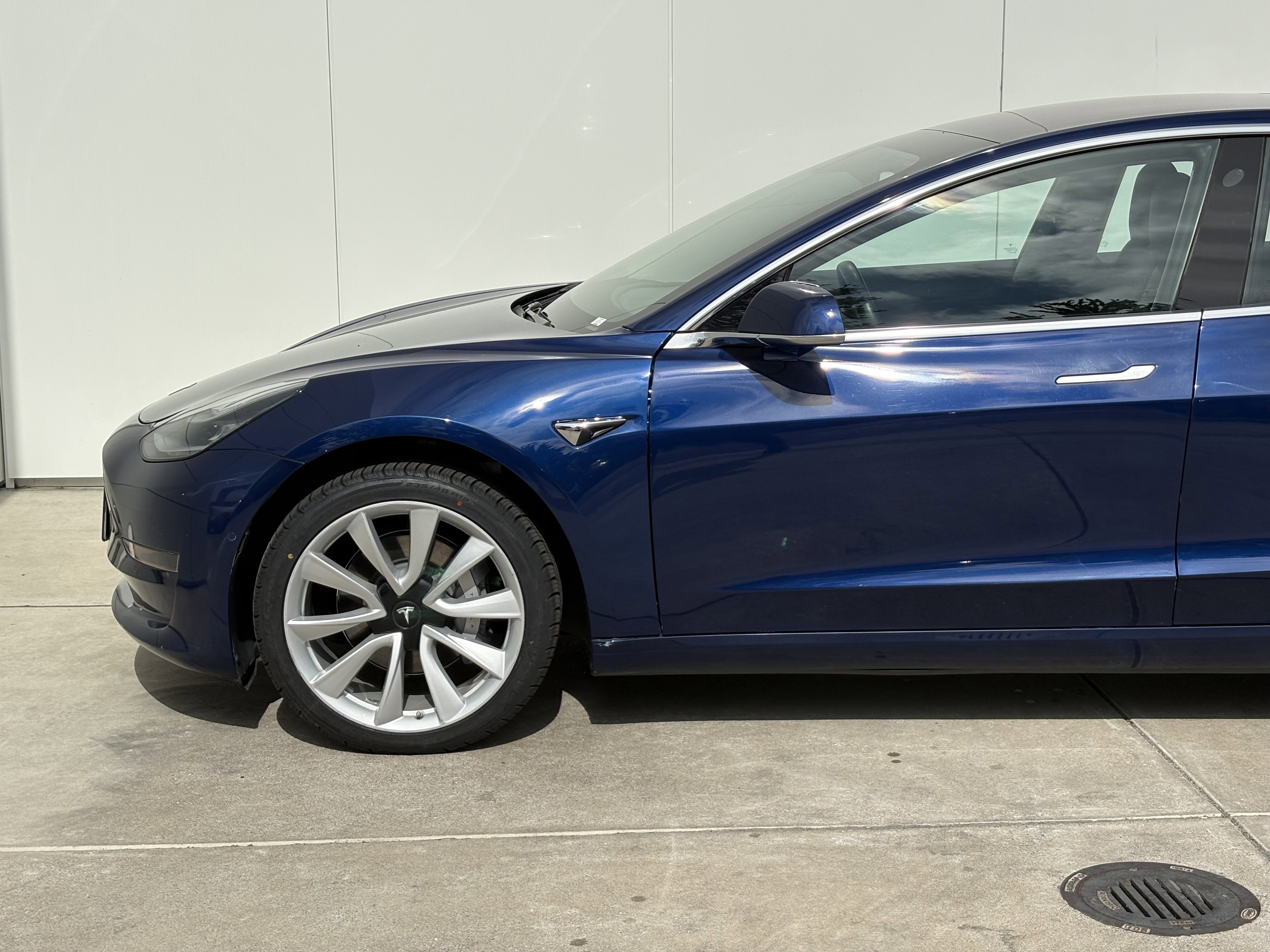 2018 Tesla Model 3 Long Range photo 5