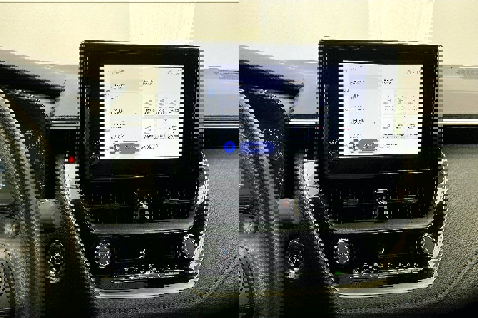 2024 Toyota Corolla SE photo 4